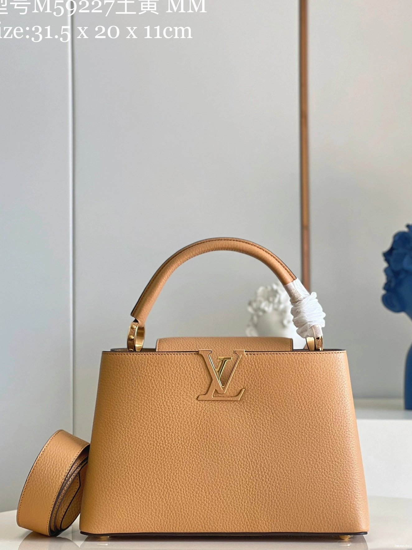 BB CAPUCINES VUITTON LOUIS 0305